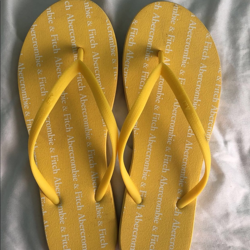 Abercrombie & Fitch Flip Flops